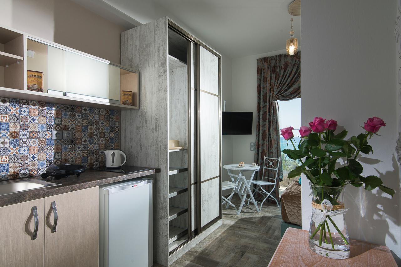 Elimia Suites & Studios Makrýgialos 外观 照片